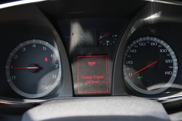Used 2015 Black GMC SLE-1 image 10