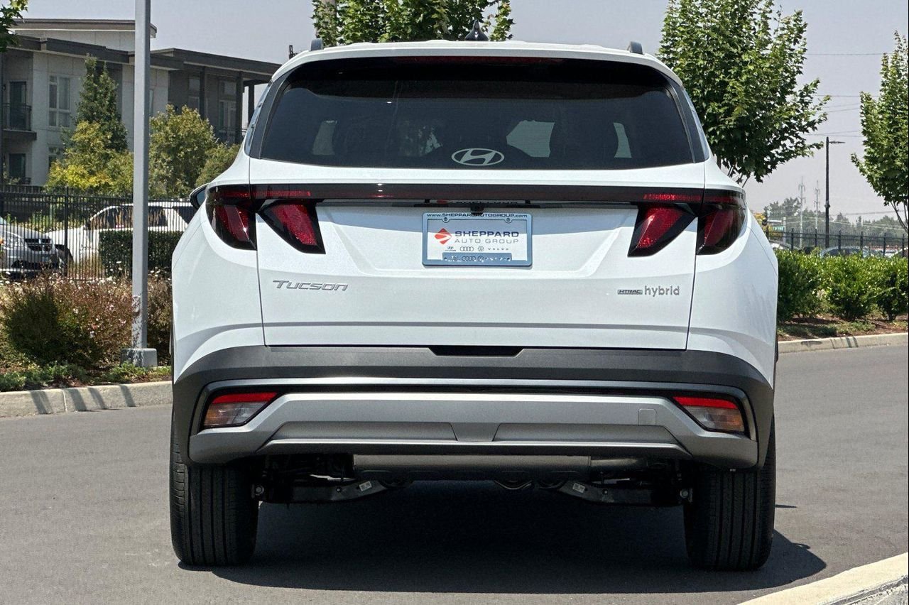New 2026 White Hyundai SEL AWD image 4
