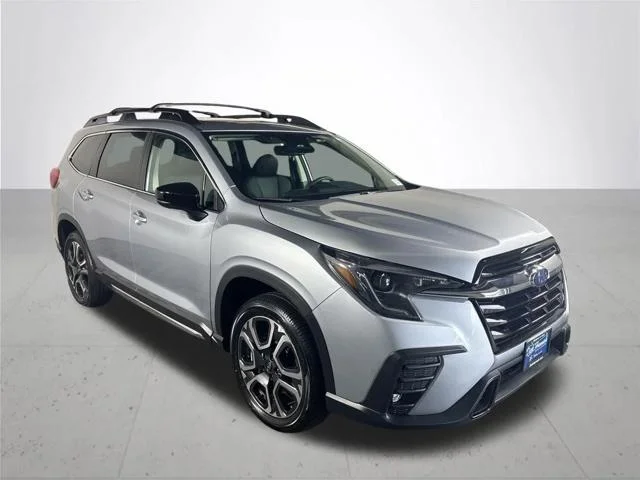 New 2026 ICE SILVER METALLIC Subaru Limited 7-Passenger image 4