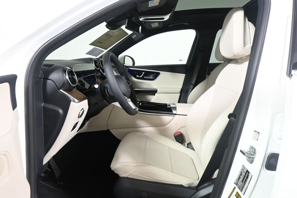 Used 2026 Polar White Mercedes-Benz GLC 300 image 3
