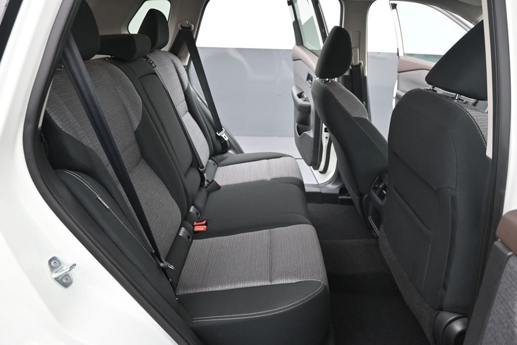 Used 2021 White Nissan S image 30