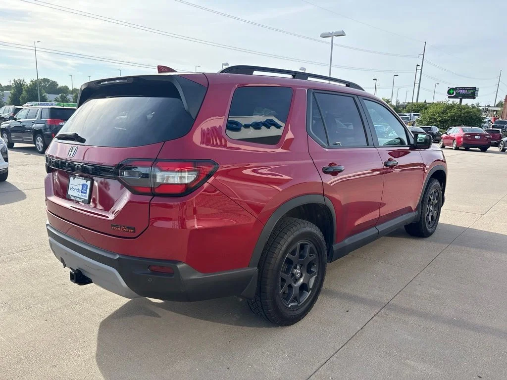 Used 2025 Red Honda TrailSport image 5