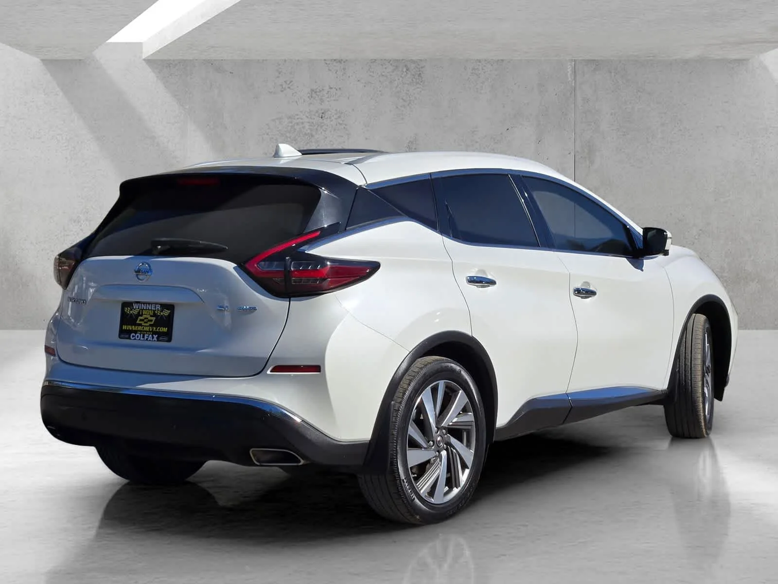 Used 2019  Nissan SL image 4