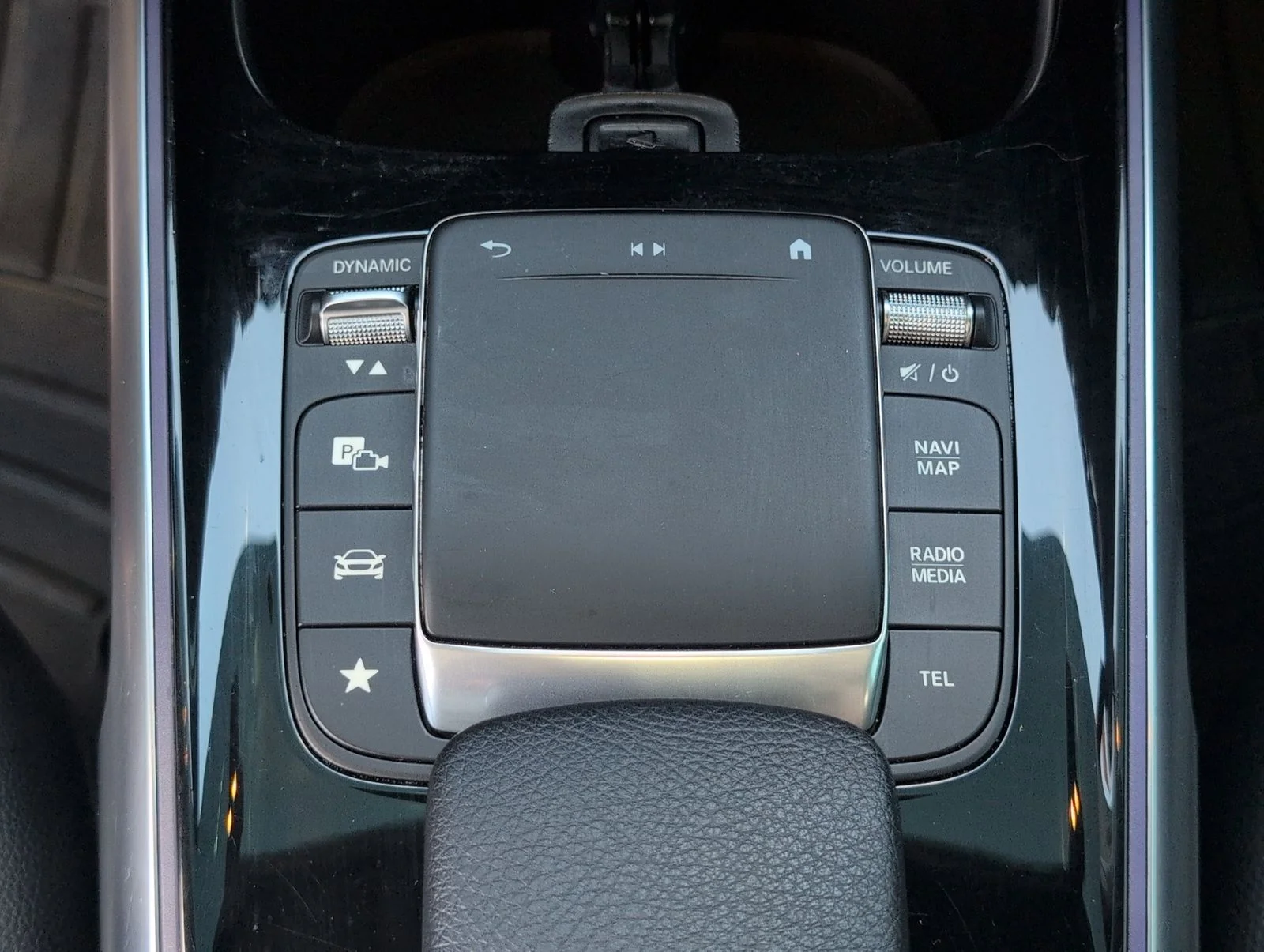 Used 2021 Blue Mercedes-Benz GLB 250 image 21