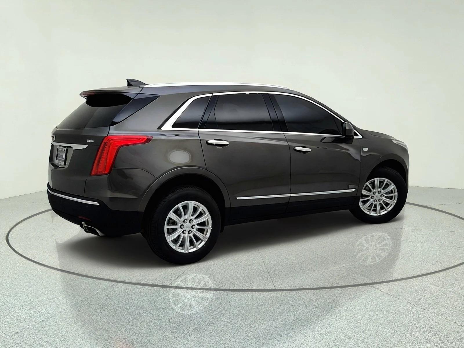 Used 2019 DARK MOCHA Cadillac FWD image 8