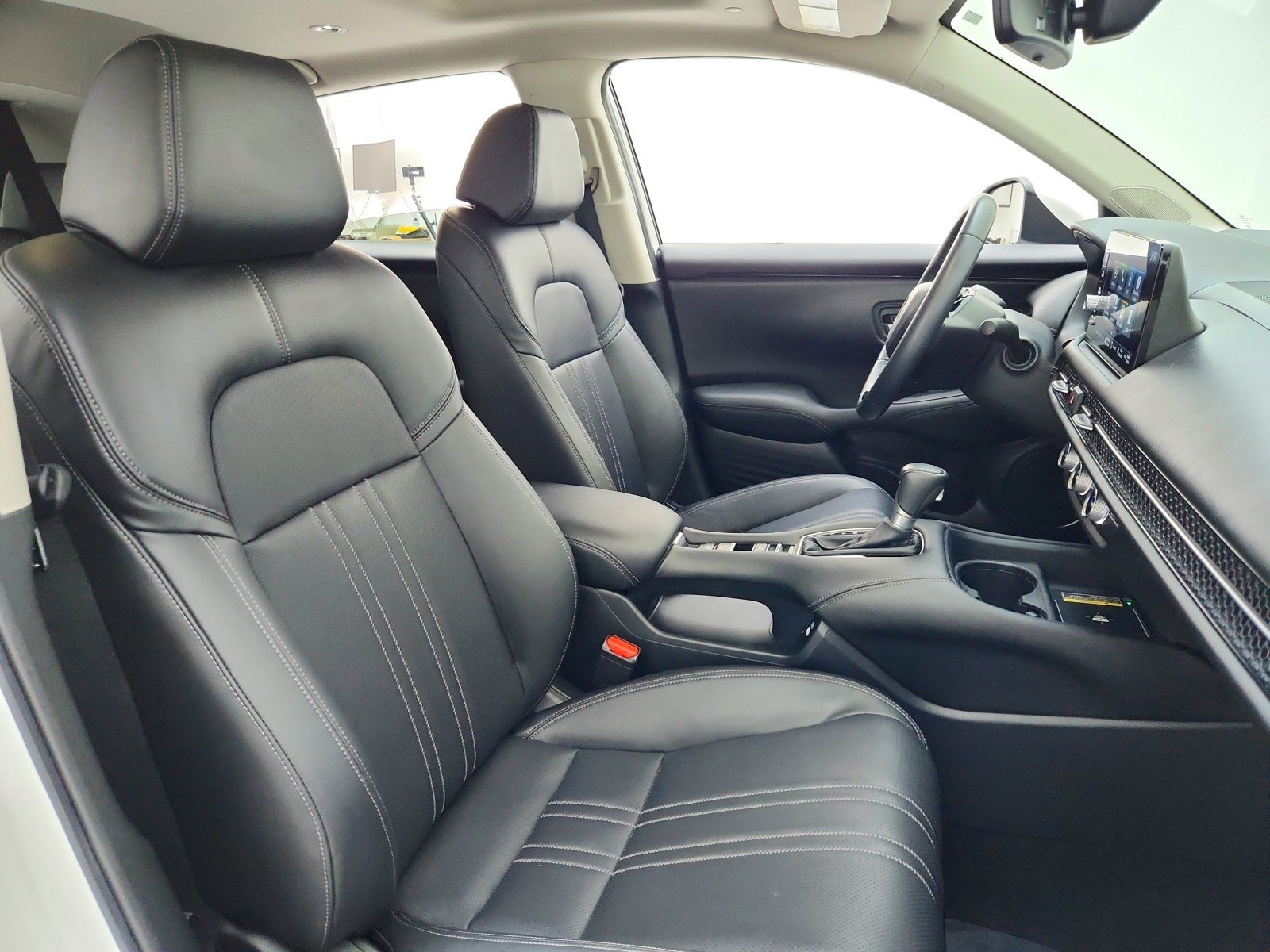 Used 2023 PLATINUM WHITE Honda EX-L image 30