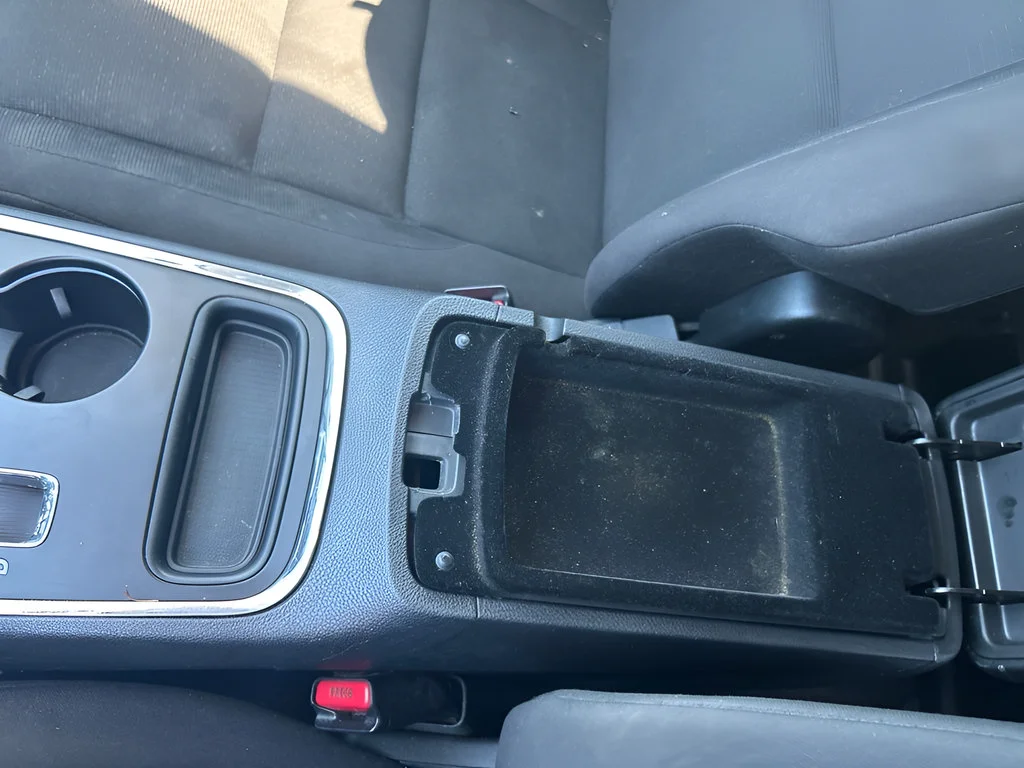 Used 2013 Gray Dodge SXT image 17