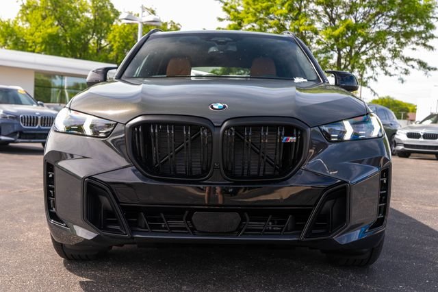 New 2026 Dravit Grey Metallic BMW M60i image 7