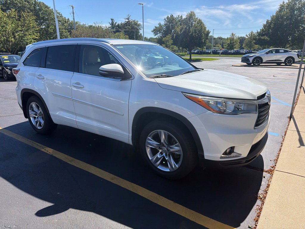 Used 2015 White Toyota Limited Platinum V6 image 6