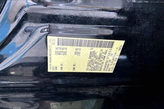 Used 2016 Black Nissan SR image 16