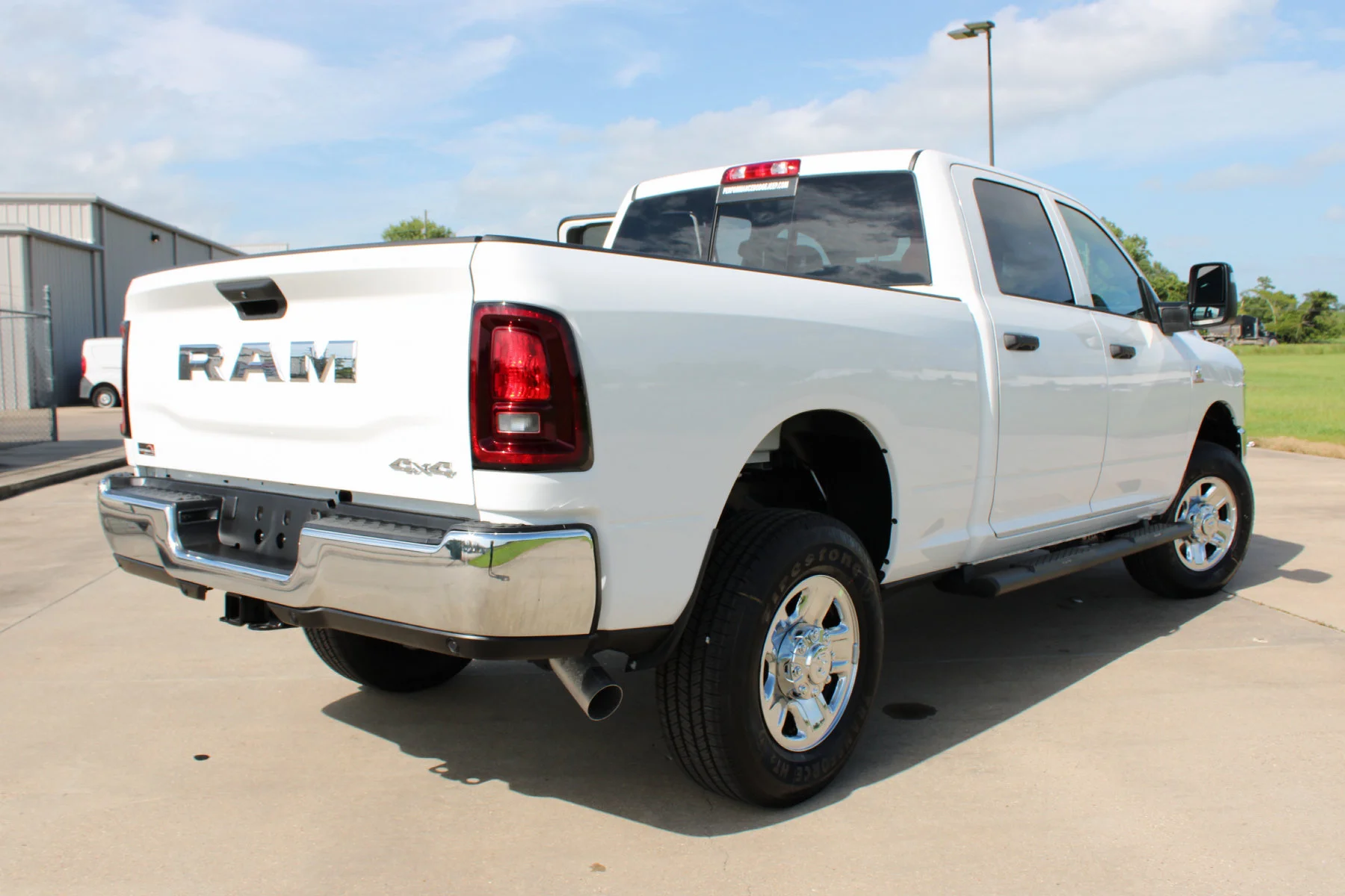 New 2026 Bright White Clear-Coat Exterior Paint RAM Tradesman image 24