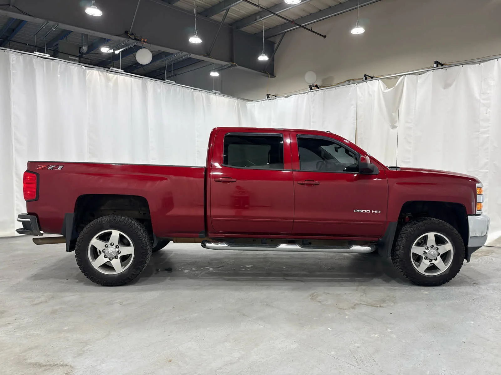 Used 2019 CAJUN RED TINTCOAT Chevrolet LT image 6