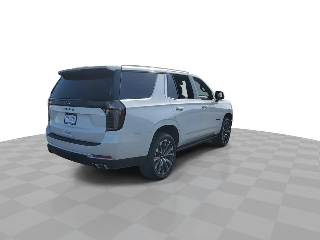Certified Used 2025 Iridescent Pearl Tricoat Chevrolet High Country image 8