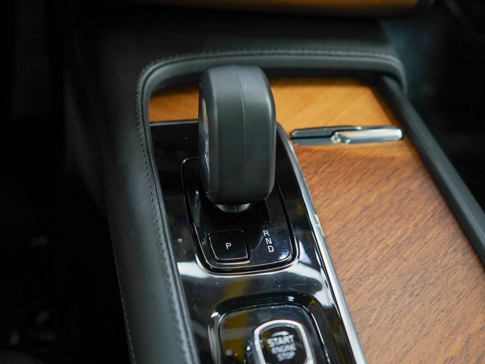 Used 2023 Silver Volvo Plus image 23