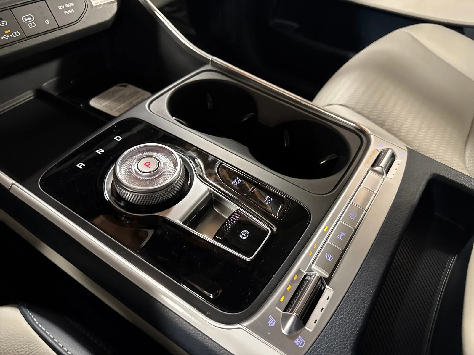 New 2026 Ceramic White Kia SX Prestige image 26