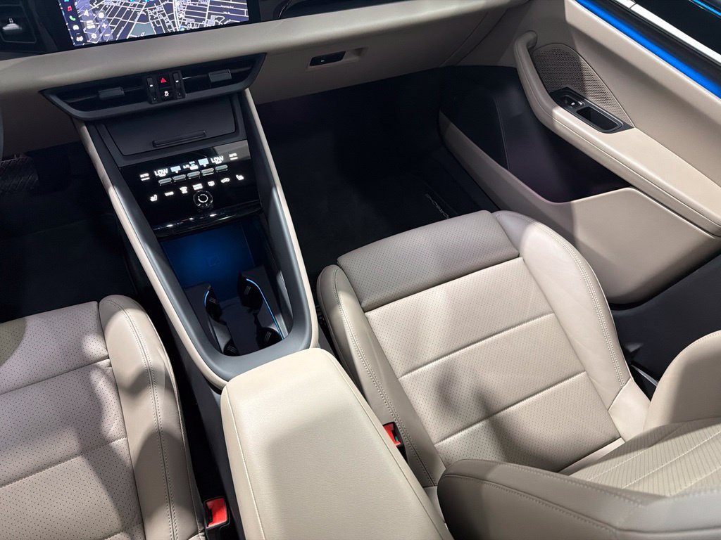 Certified Used 2025 White Porsche  image 21