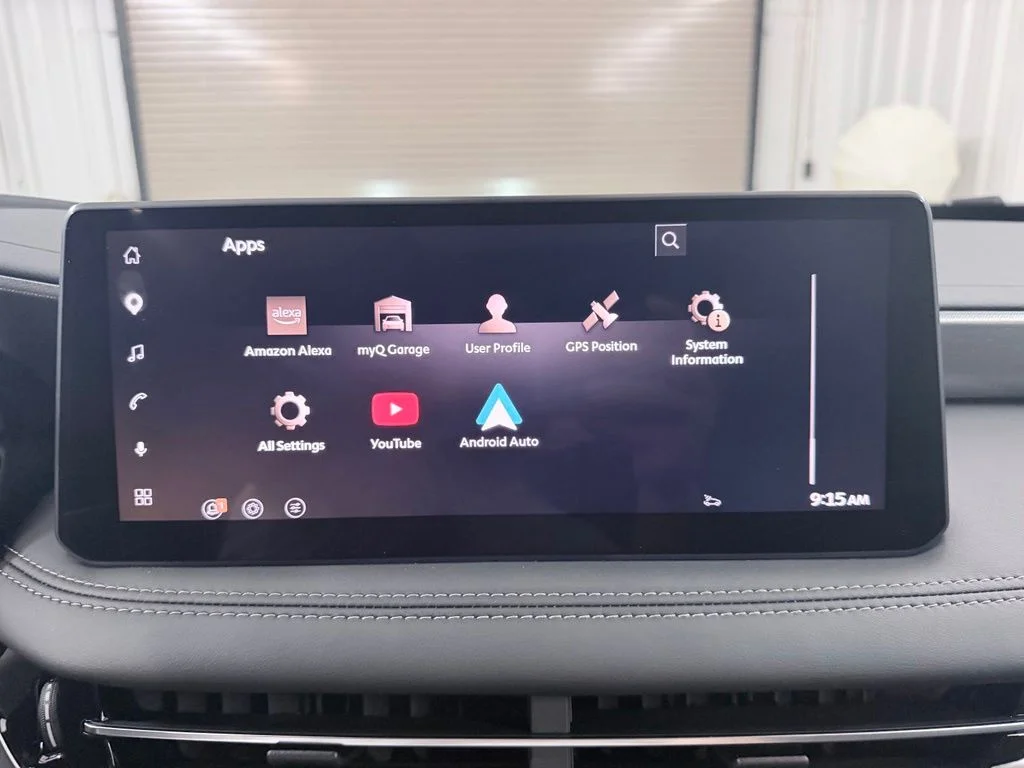 New 2027 2T RAD WHT INFINITI Sport AWD image 26