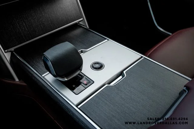 New 2026  Land Rover SE image 26
