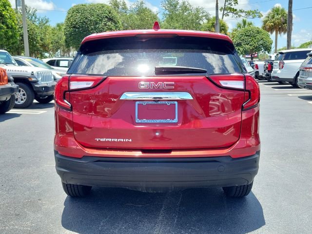 Used 2022 Red GMC SLE image 5