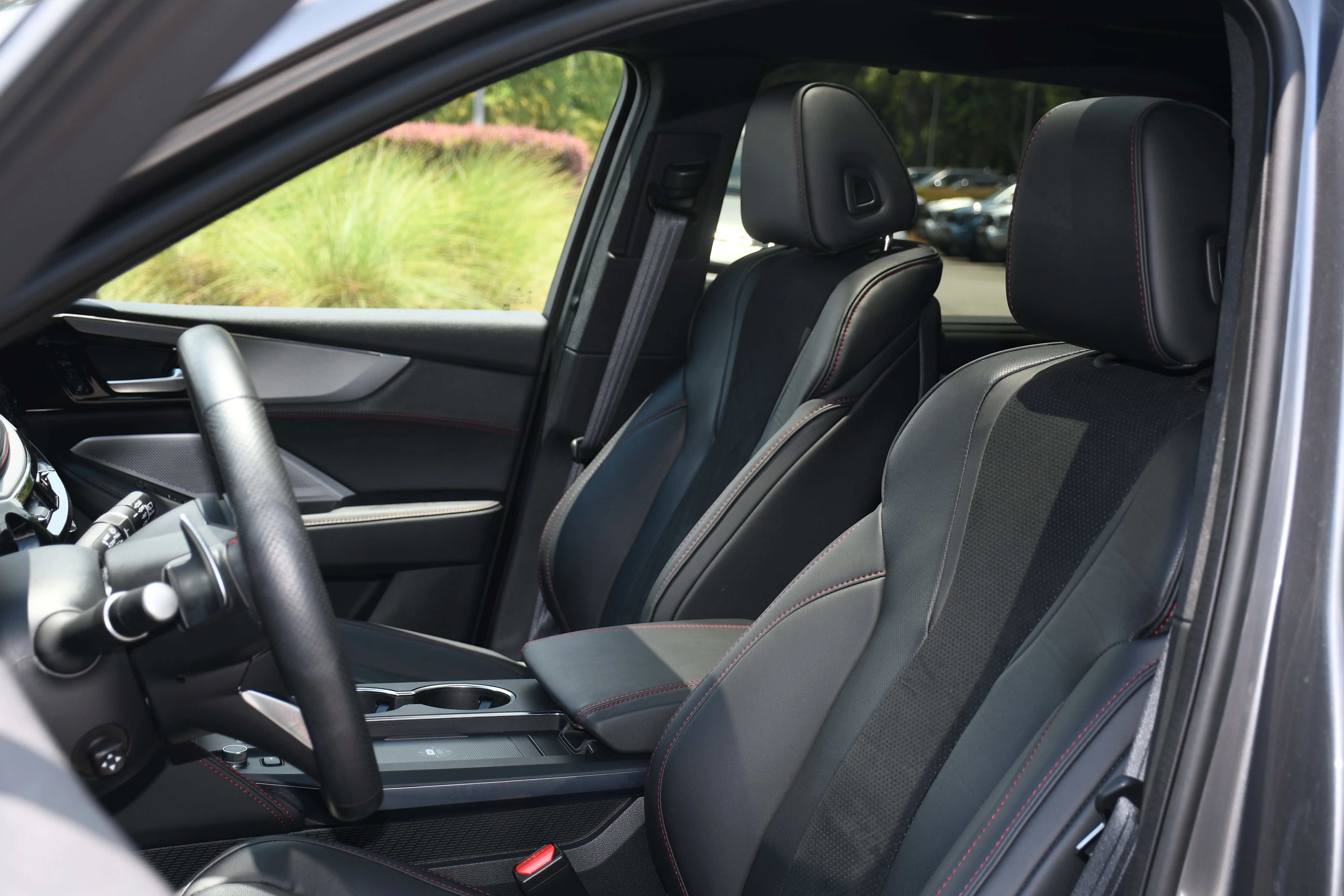 Used 2025  Acura A-Spec image 13