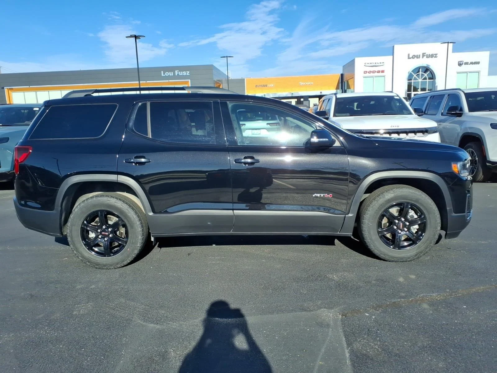 Used 2023 Ebony Twilight Metallic GMC AT4 image 30