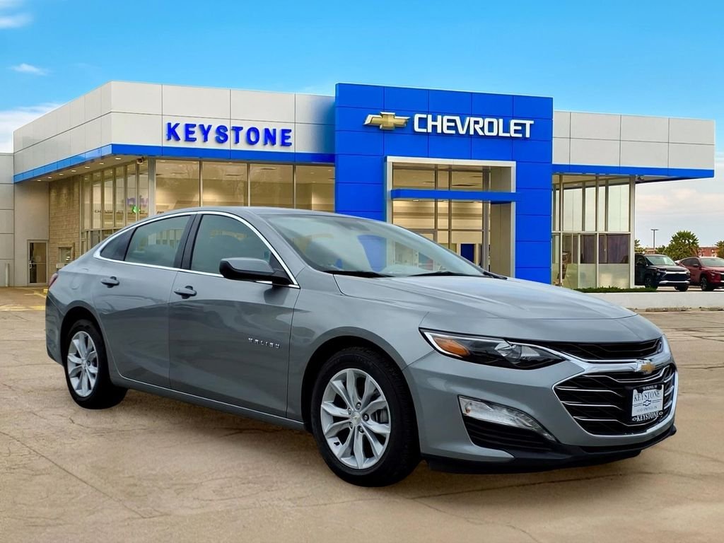 Used 2025 Sterling Gray Metallic Chevrolet 1LT image 1