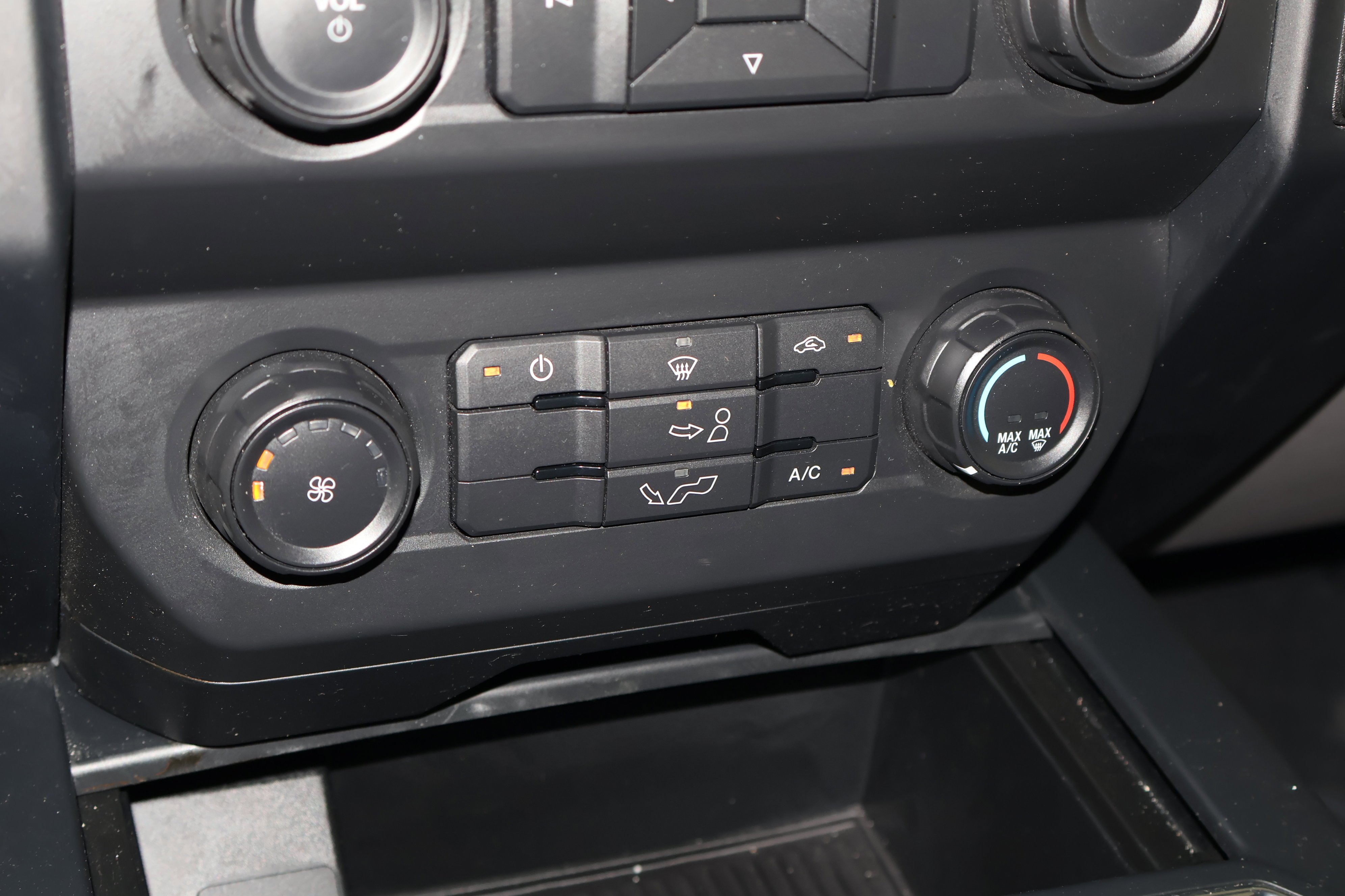 2020 Ford F-150 XL - Photo 34