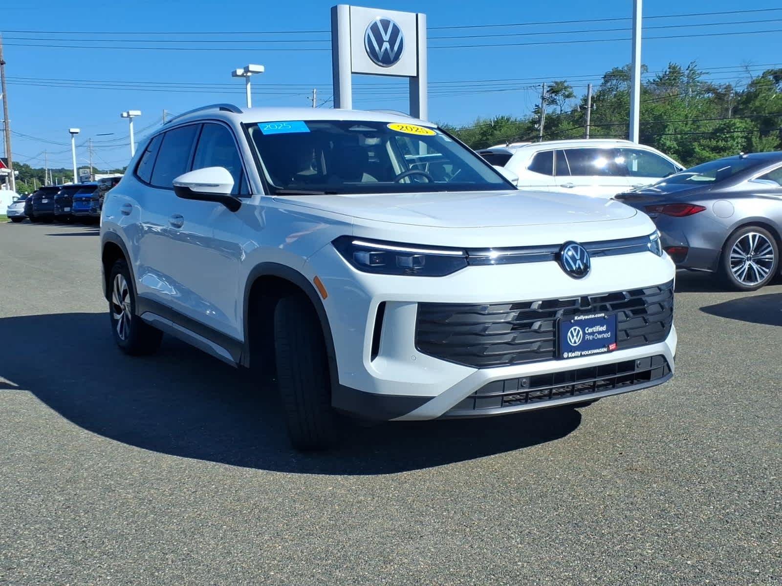 Certified Used 2025 Pure White Volkswagen S image 3