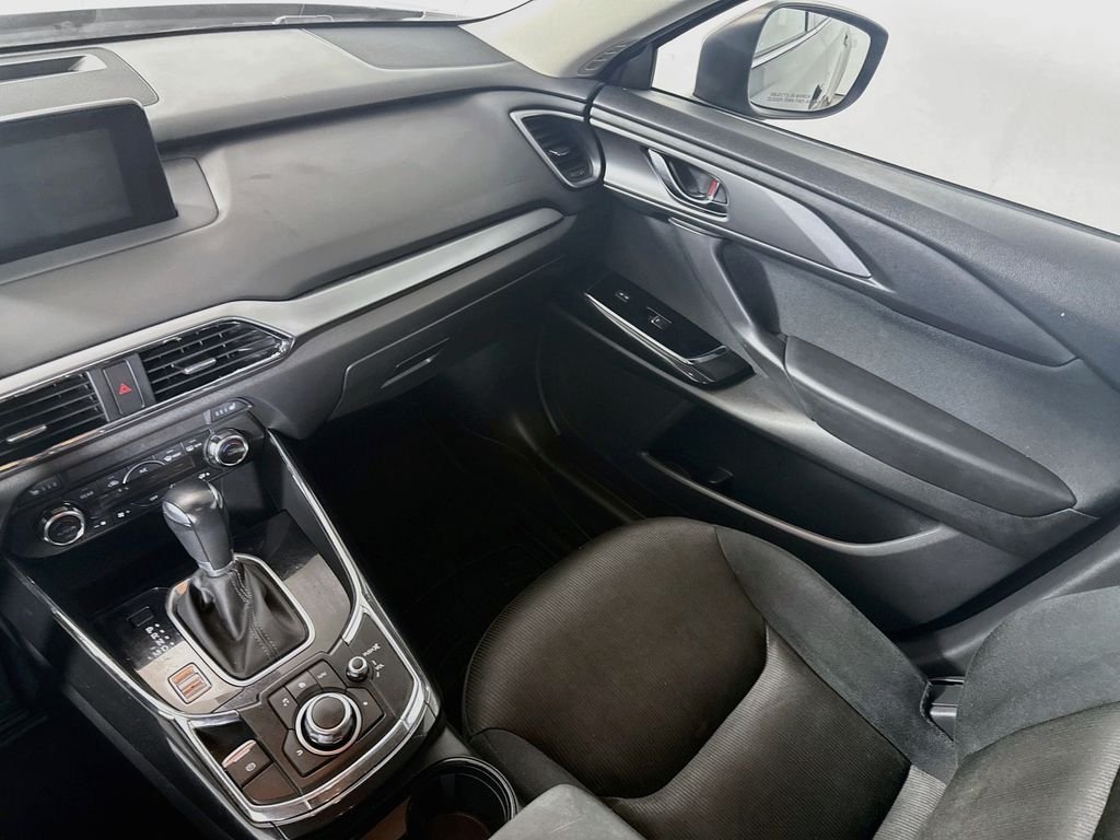 Used 2018 Machine Gray Metallic Mazda Sport image 21