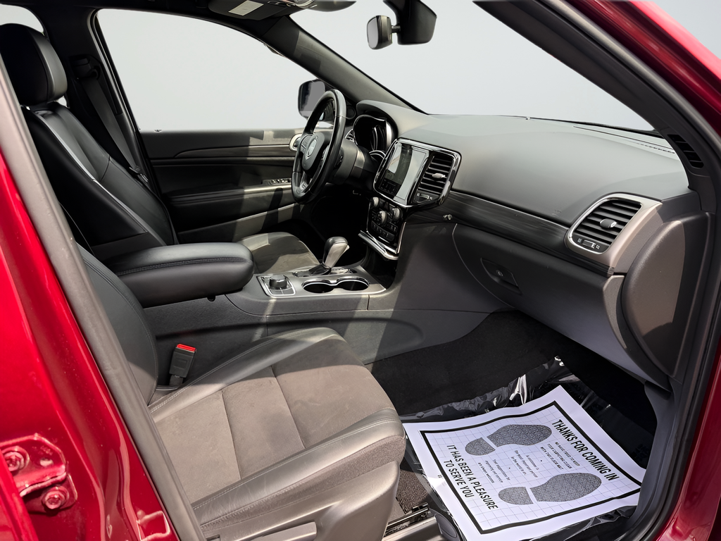 Used 2022 Red Jeep Laredo X image 26