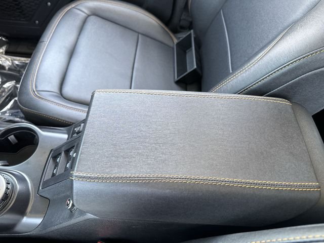 Used 2024 Gray Ford Badlands image 20