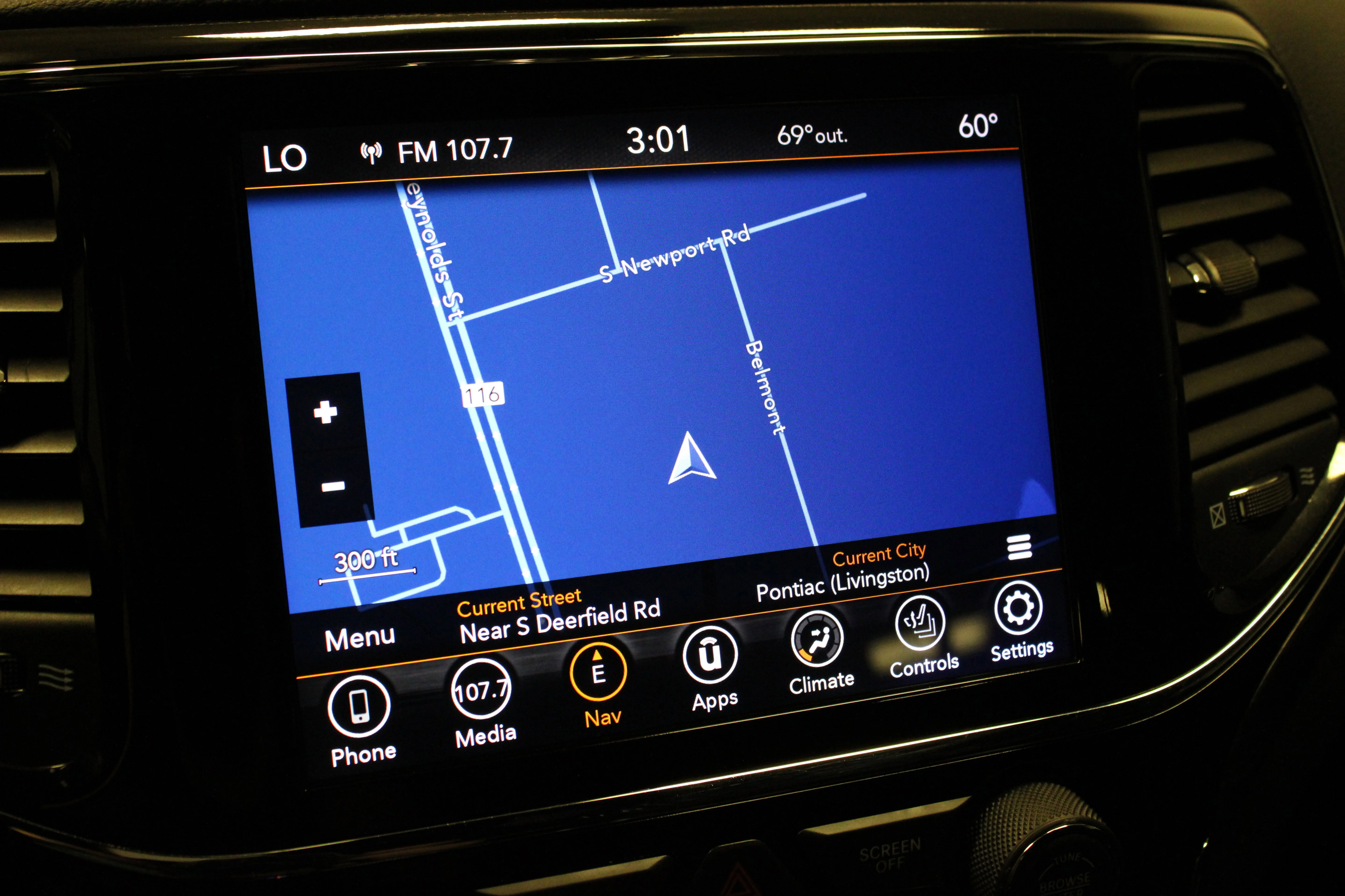 Used 2020 Sting-Gray Clearcoat Jeep Altitude image 25