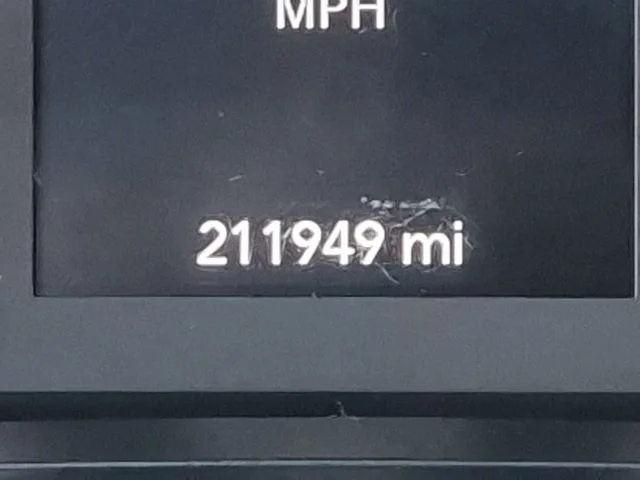 Used 2019 Red Jeep Latitude Plus image 33