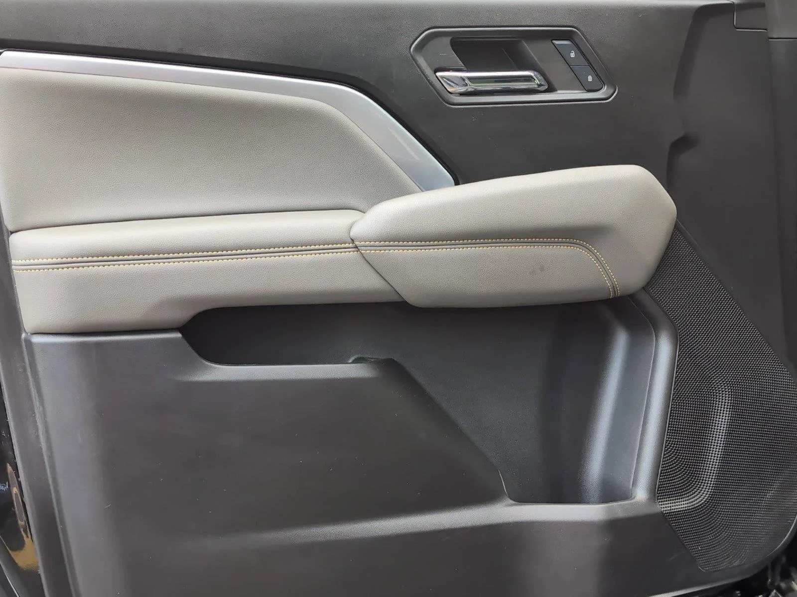 Used 2024 Black Chevrolet ZR2 image 14