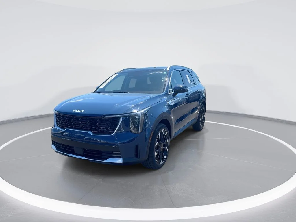 Used 2025 Black Kia EX image 4
