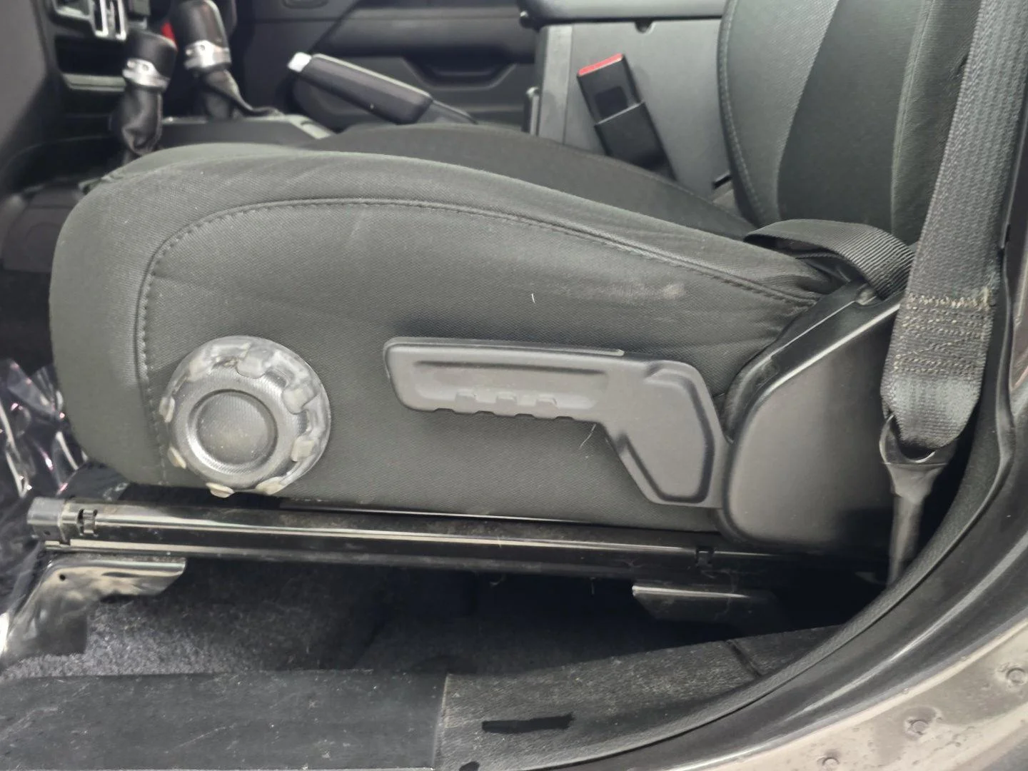 Used 2021 GRAY Jeep Overland image 16