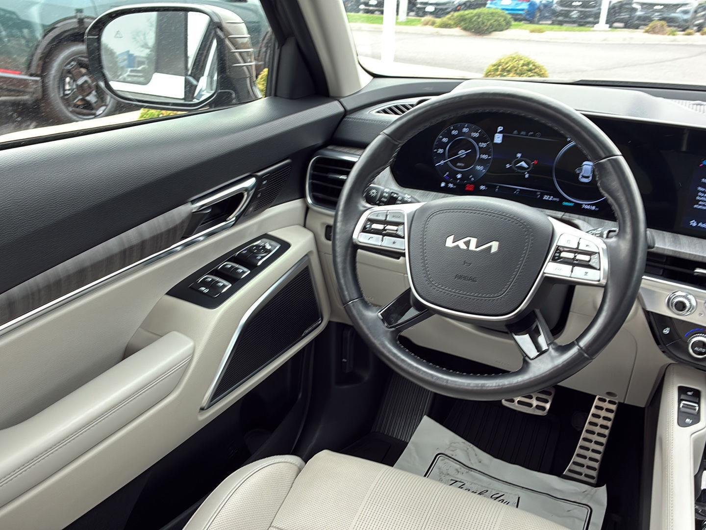 Used 2024 Dark Moss Kia SX image 21