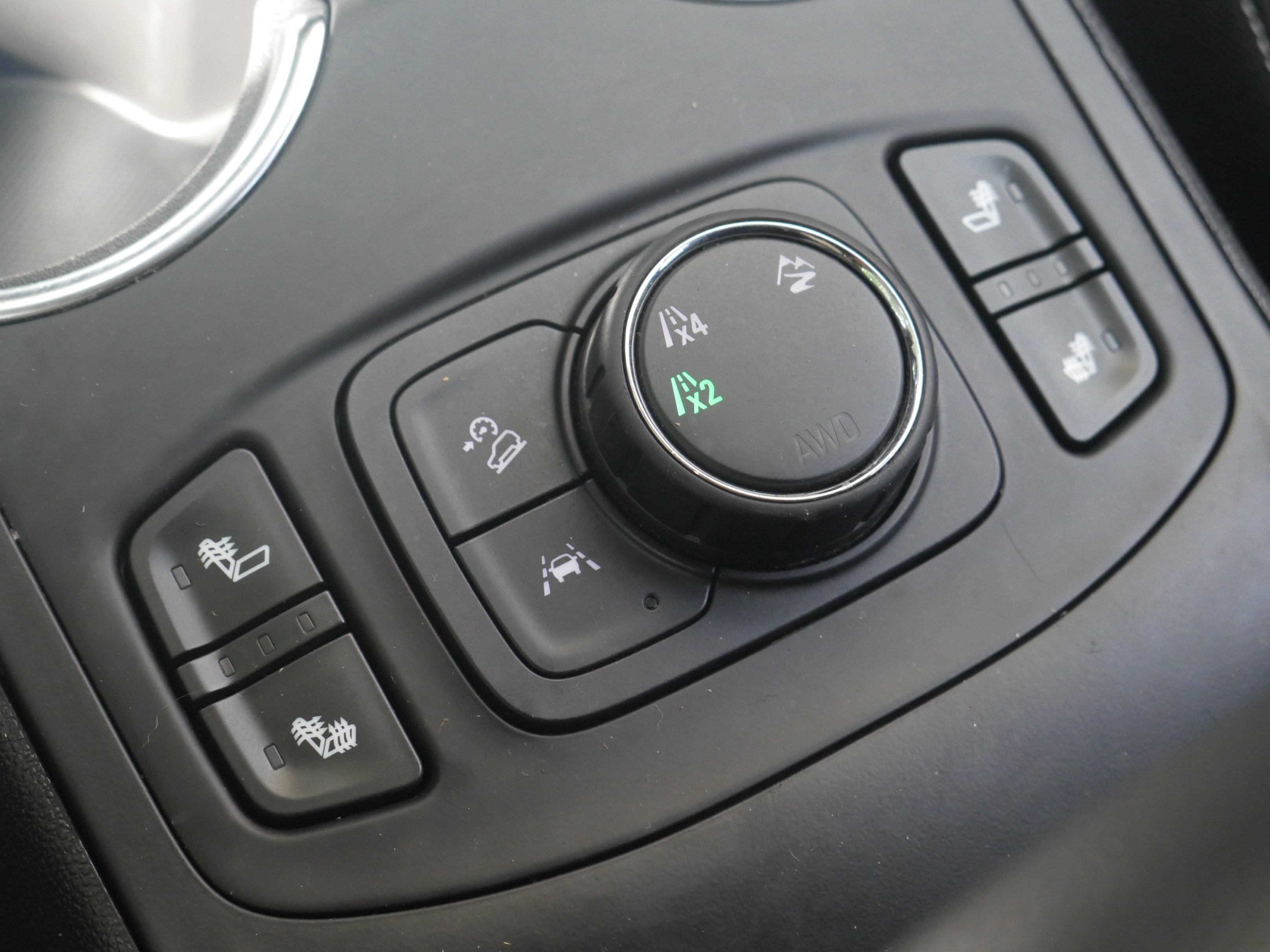 Used 2024 Summit White GMC SLE image 15