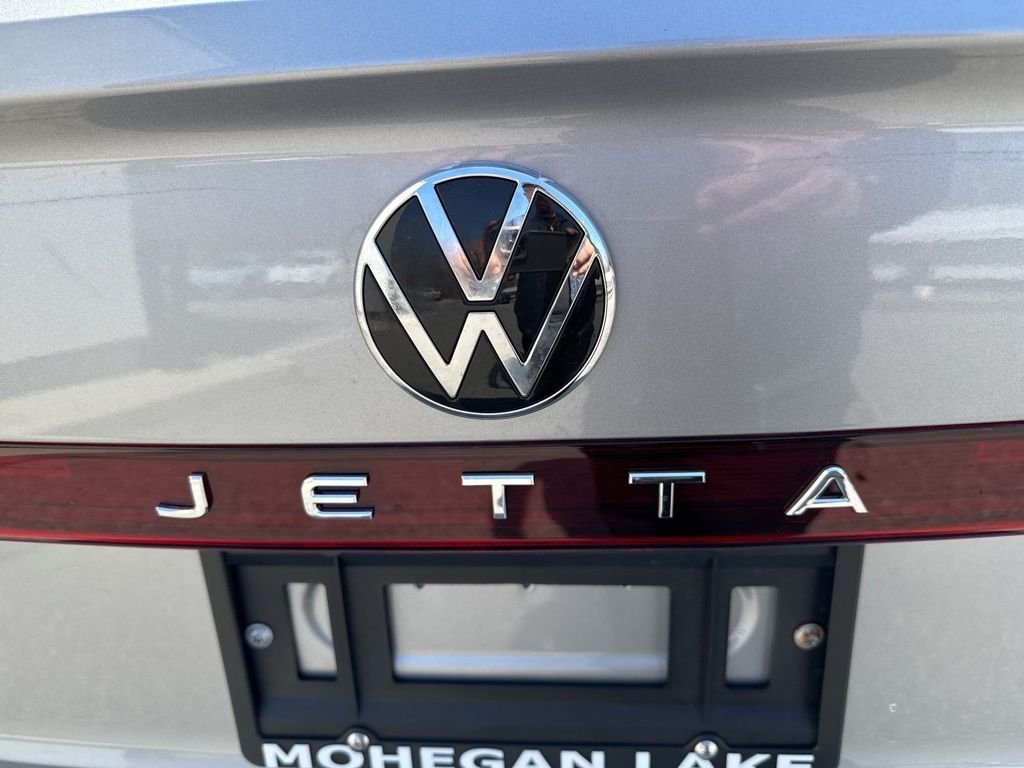 2025 Volkswagen Jetta Sport - Photo 12