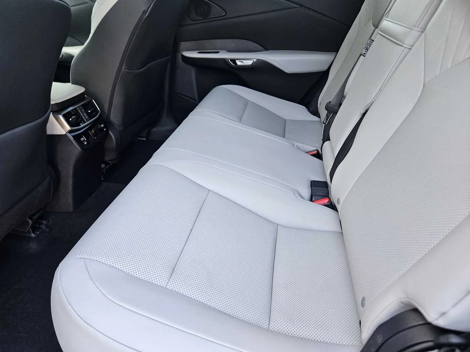 Certified Used 2025 CAVIAR Lexus Premium image 22