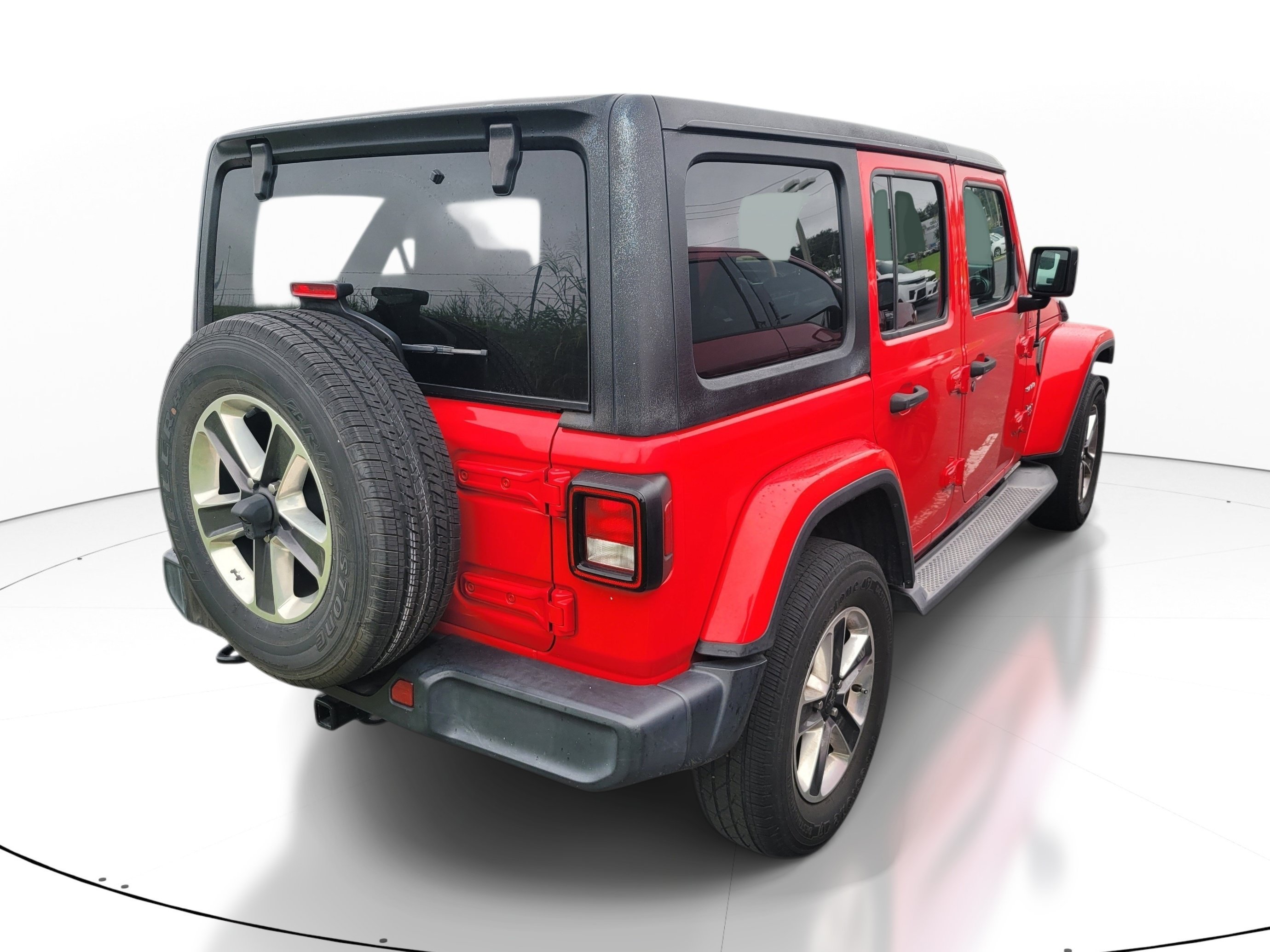 Used 2019 Firecracker Red Clearcoat Jeep Sahara image 4