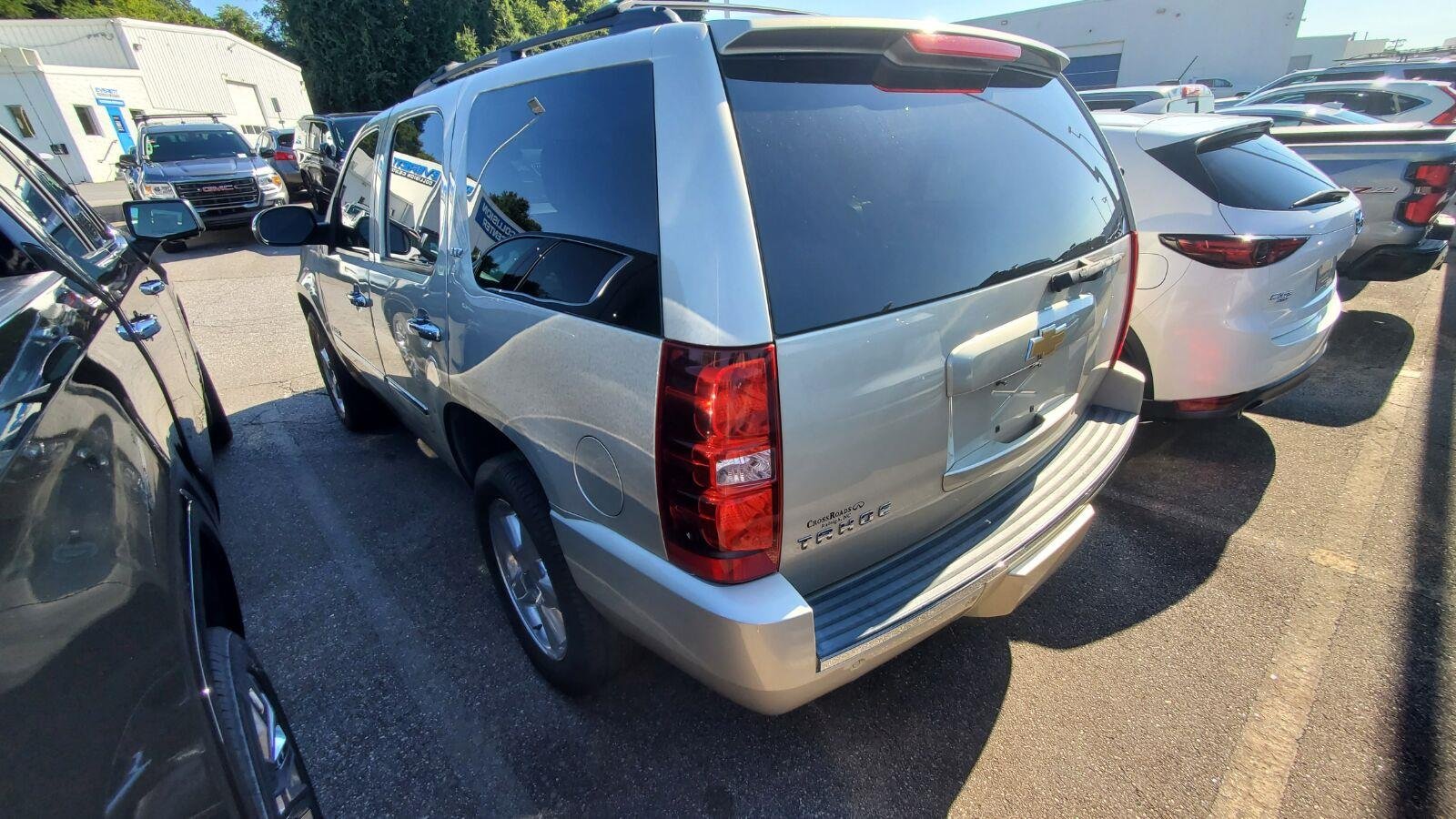 Used 2013 CHAMPAGNE SILVER METALLIC Chevrolet LTZ image 8