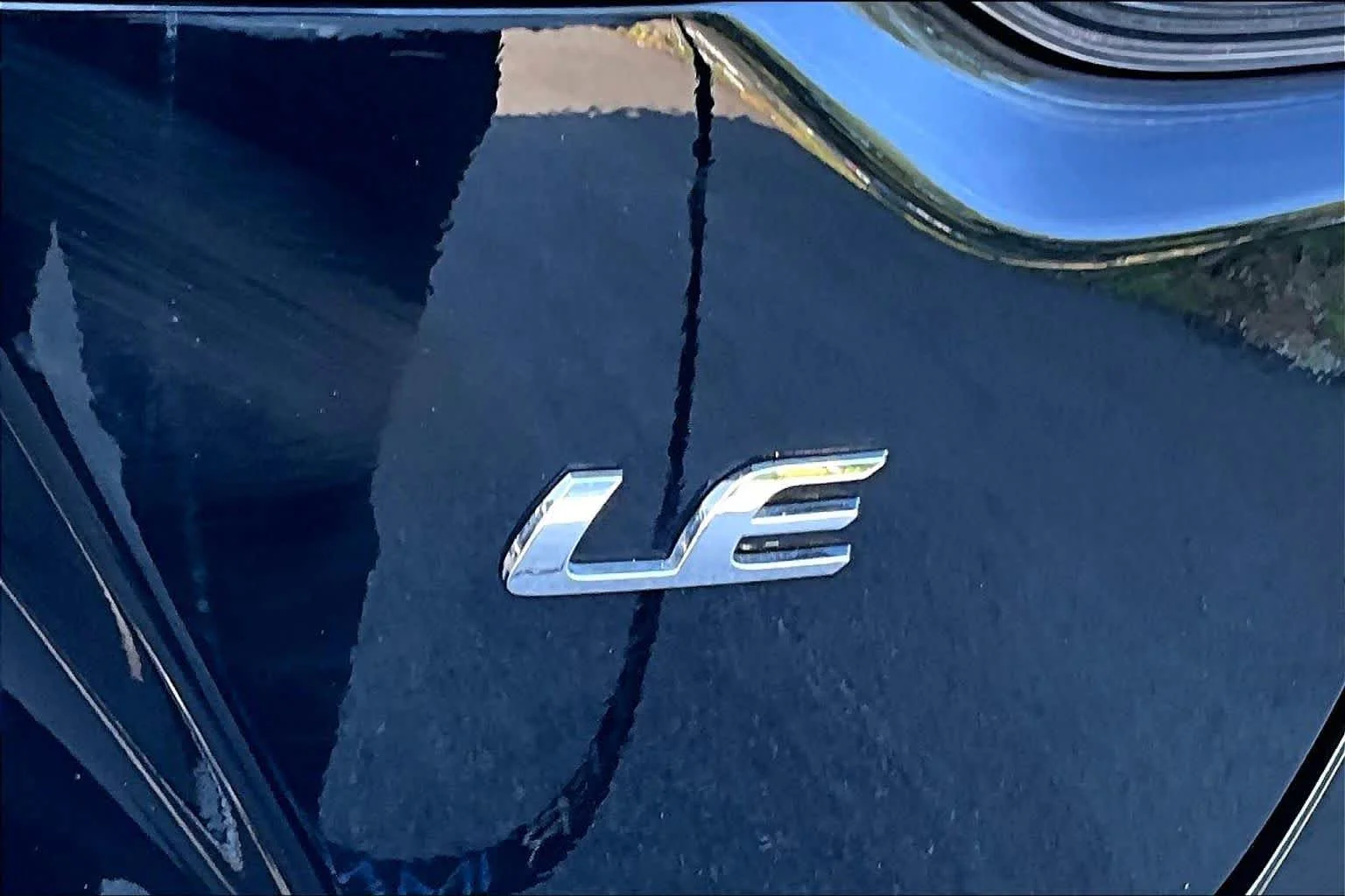 Used 2025 Midnight Black Metallic Toyota LE image 19