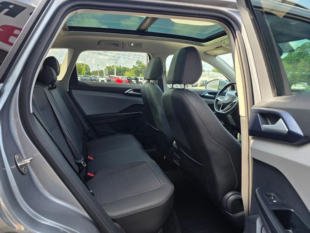 Used 2024 Silver Volkswagen 1.5T SE image 15