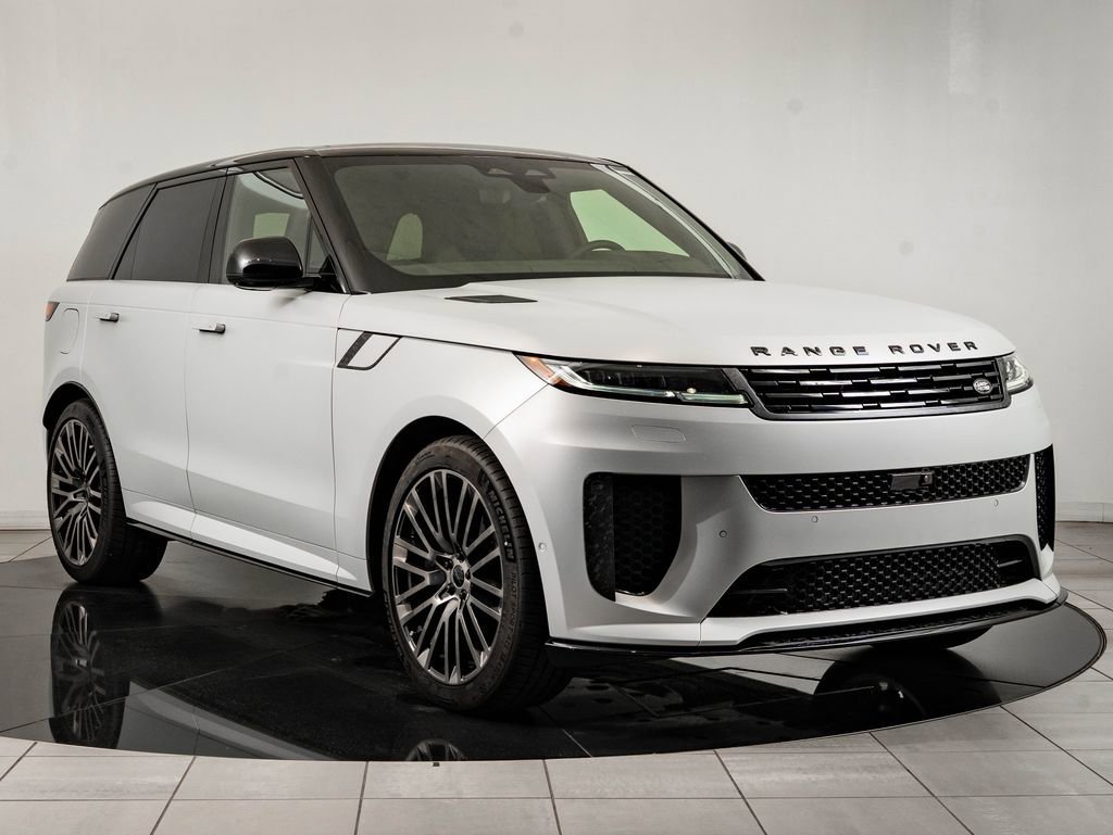 New 2026 Ethereal Frost Satin LAND ROVER  image 12