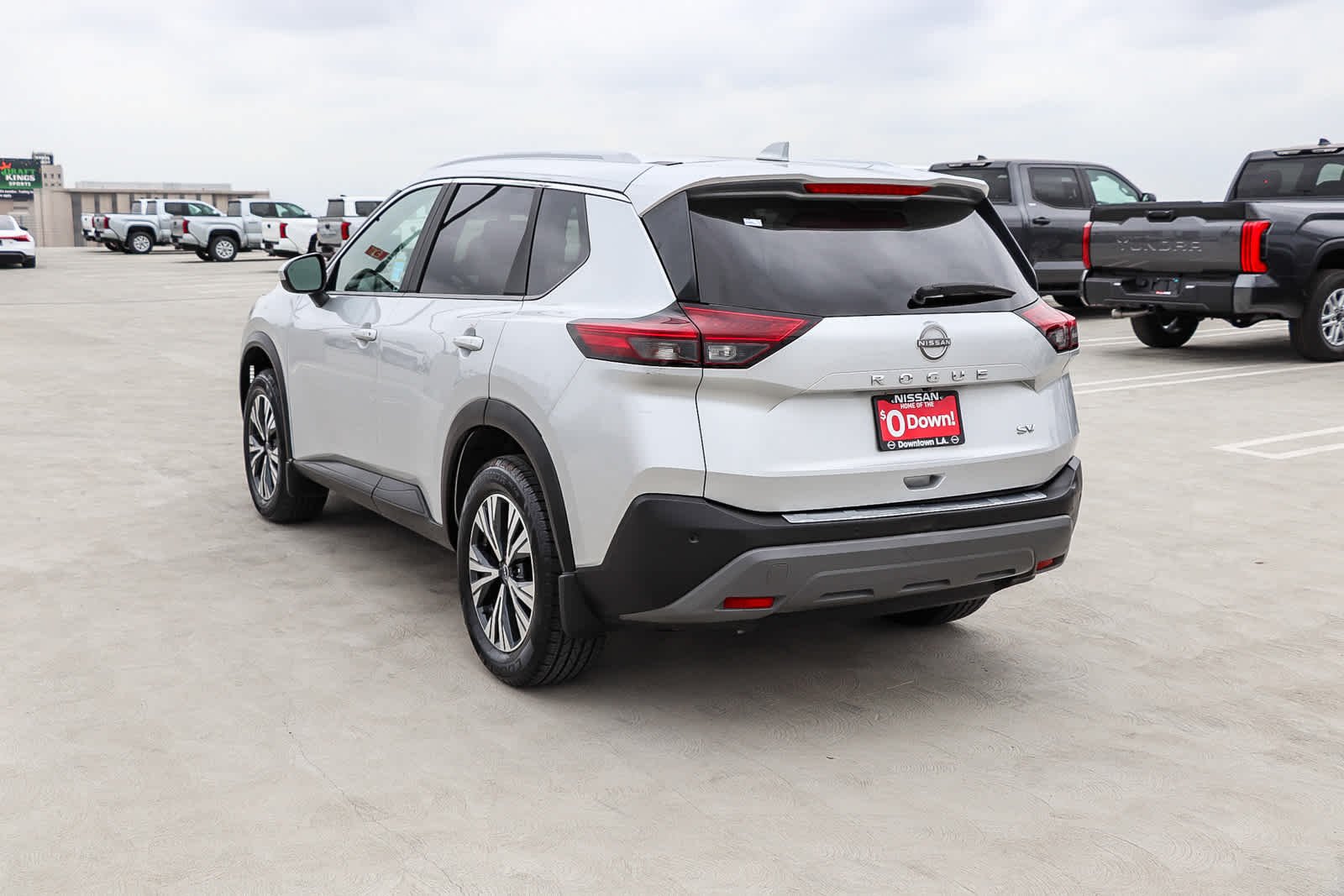2023 Nissan Rogue SV - Photo 8