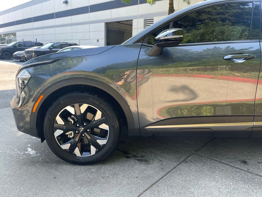 Used 2023 Gravity Gray Kia X-Line image 7