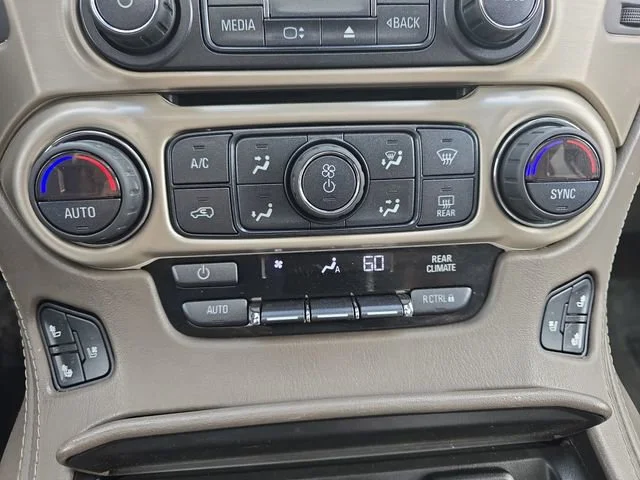Used 2018 WHITE FROST TRICOAT GMC Denali image 24