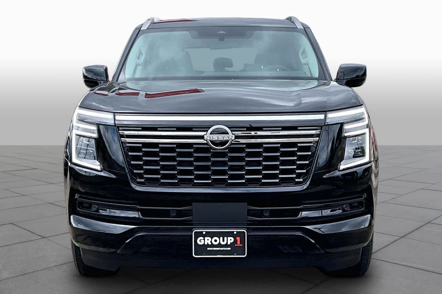 Used 2025 Super Black Nissan SV image 4