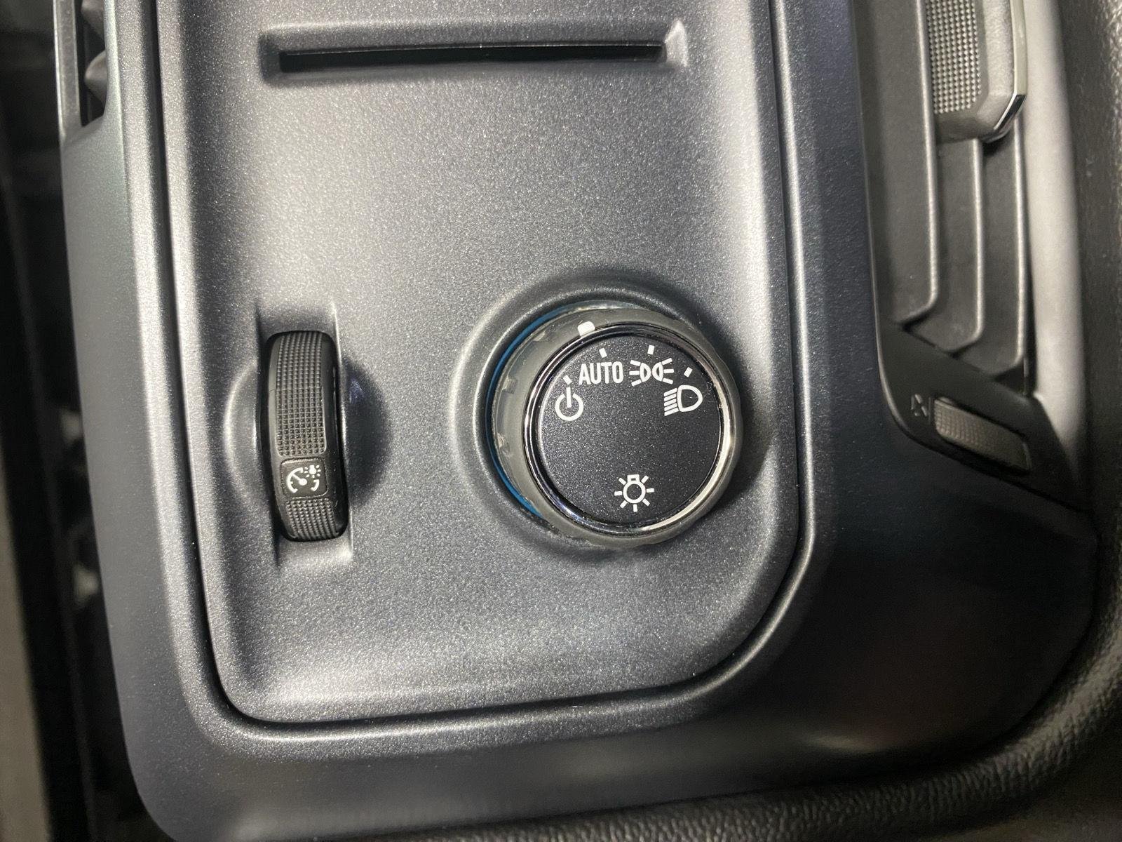 Used 2017 Black Chevrolet Custom image 15